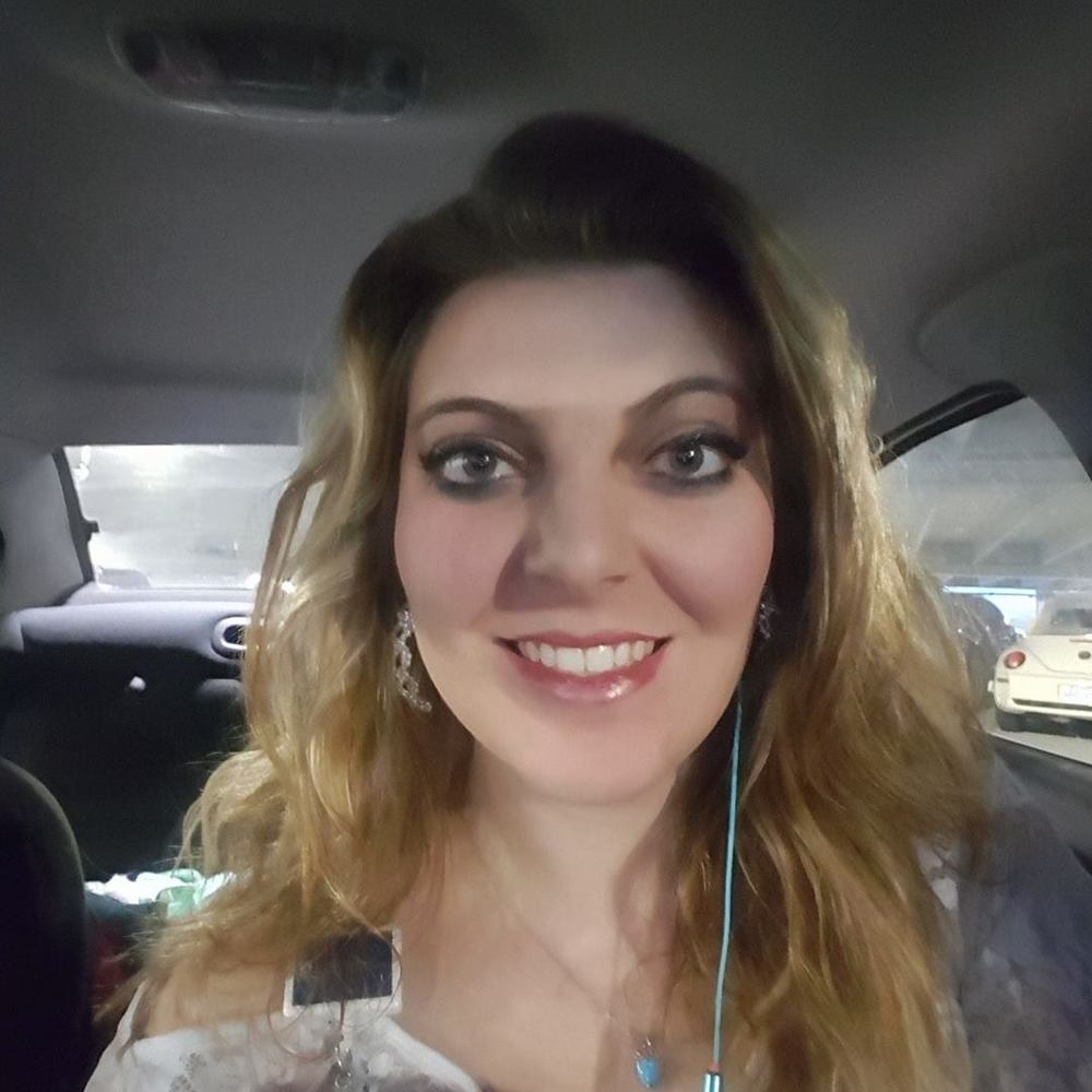 Meet your Posher, Lauren